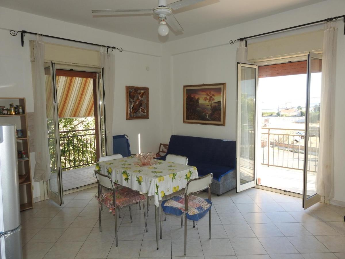 Leonardo Apartment Capaci Exterior photo
